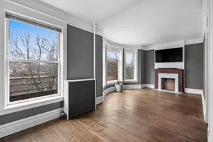 5701 S Kenwood Ave, Chicago, IL 60637 - Photo 3