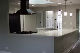 1109 W Weathersfield Way, Schaumburg, IL 60193 - Photo 9