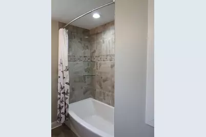 1109 W Weathersfield Way, Schaumburg, IL 60193 - Photo 35