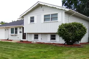 1109 W Weathersfield Way, Schaumburg, IL 60193 - Photo 1