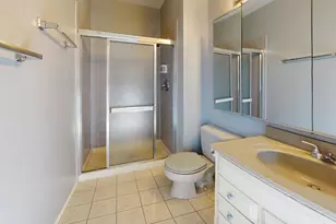 1135 Thompson Blvd, Buffalo Grove, IL 60089 - Photo 15