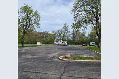 261 E Lake Street, Bloomingdale, IL 60108 - Photo 3