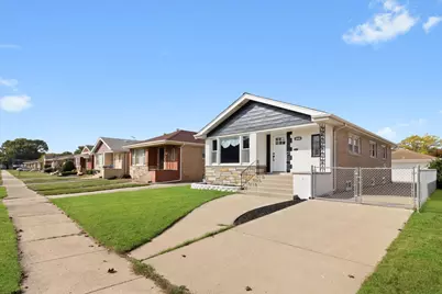 8804 S Fairfield Avenue, Evergreen Park, IL 60805 - Photo 3