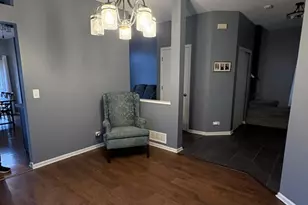 944 Cynthia Ln, Lake in the Hills, IL 60156 - Photo 7