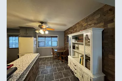 450 E 7th Street Court E, Milan, IL 61264 - Photo 9