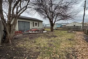 450 E 7th Street Ct E, Milan, IL 61264 - Photo 19