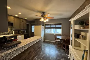 450 E 7th Street Ct E, Milan, IL 61264 - Photo 7