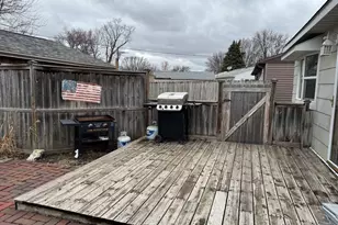 450 E 7th Street Ct E, Milan, IL 61264 - Photo 17