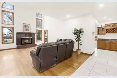 1007 Wildwood Lane, Mount Prospect, IL 60056 - Photo 9