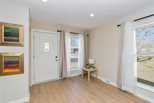 3724 W Verner Dr, Peoria, IL 61615 - Photo 3