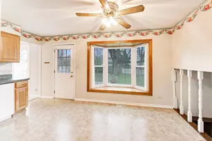 1918 Templar Dr, Naperville, IL 60565 - Photo 15