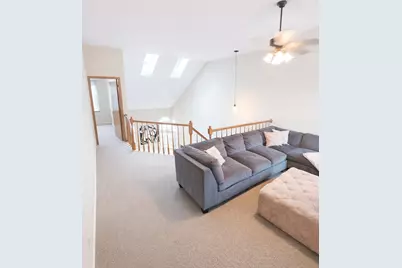 922 Little Falls Court, Elk Grove Village, IL 60007 - Photo 13