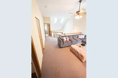 922 Little Falls Court, Elk Grove Village, IL 60007 - Photo 19