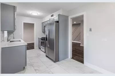 8231 Kilbourn Avenue, Skokie, IL 60076 - Photo 13