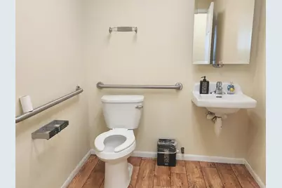 2001 N Green Bay Road, Waukegan, IL 60087 - Photo 5