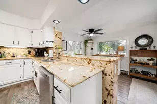 320 Vale Ave, Rockford, IL 61107 - Photo 13