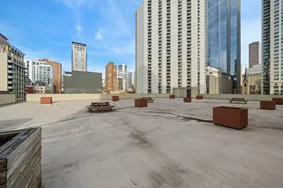 70 W Huron Street #506, Chicago, IL 60654 - Photo 17