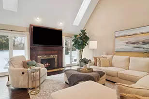 4610 Forest Way Cir, Long Grove, IL 60047 - Photo 7