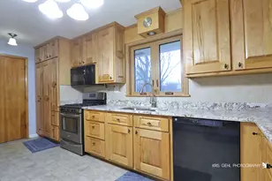 40798 N Forest View Rd, Wadsworth, IL 60083 - Photo 7