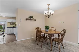 507 N Clearwater St, Roselle, IL 60172 - Photo 5