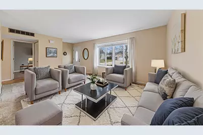 507 N Clearwater Street, Roselle, IL 60172 - Photo 3