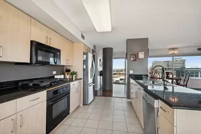 [Address not provided], Evanston, IL 60201 - Photo 5