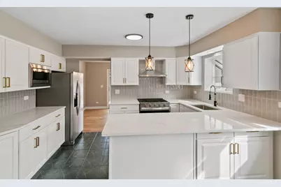 1333 N Ridge Avenue, Arlington Heights, IL 60004 - Photo 5