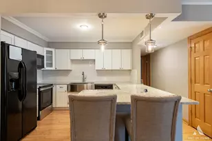 7347 W 79th Pl, Bridgeview, IL 60455 - Photo 9