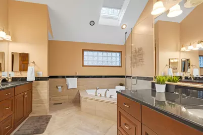 1364 Saxon Lane E, Naperville, IL 60564 - Photo 19