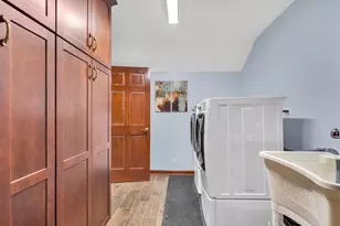 1364 Saxon Ln E, Naperville, IL 60564 - Photo 27