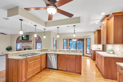 1364 Saxon Lane E, Naperville, IL 60564 - Photo 9