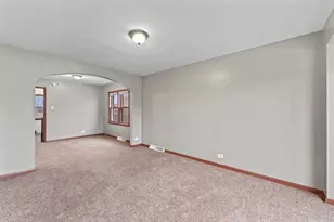 13904 S Tracy Ave, Riverdale, IL 60827 - Photo 3