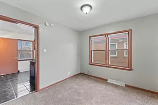 13904 S Tracy Ave, Riverdale, IL 60827 - Photo 7