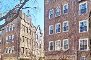 2333 W Farwell Ave, Chicago, IL 60645 - Photo 1