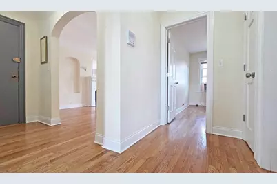 2333 W Farwell Avenue #3S, Chicago, IL 60645 - Photo 11