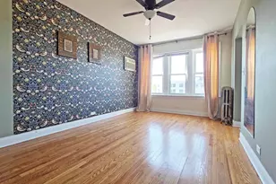 2333 W Farwell Ave, Chicago, IL 60645 - Photo 5