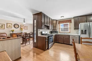 9712 Jean Dr, Hebron, IL 60034 - Photo 3