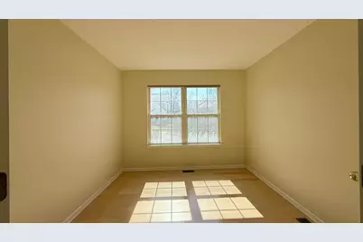 1560 E Baronet Lane, Palatine, IL 60074 - Photo 7