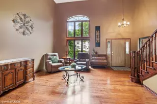 9228 S 55th Ct, Oak Lawn, IL 60453 - Photo 5