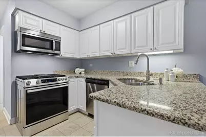 1345 Queensgreen Circle, Naperville, IL 60563 - Photo 9