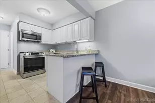 1345 Queensgreen Cir, Naperville, IL 60563 - Photo 11