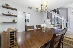 1345 Queensgreen Cir, Naperville, IL 60563 - Photo 3