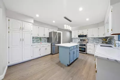 1 Longwood Way, Lemont, IL 60439 - Photo 9