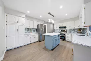 1 Longwood Way, Lemont, IL 60439 - Photo 9