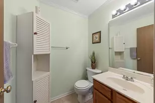 2924 Impressions Dr, Lake in the Hills, IL 60156 - Photo 15