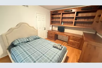 338 E 25th Place, Chicago, IL 60616 - Photo 5