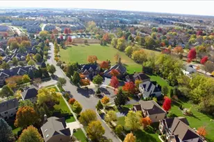 909 King Edward Ave, Saint Charles, IL 60174 - Photo 47