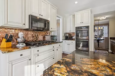 909 King Edward Avenue, Saint Charles, IL 60174 - Photo 19