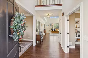 909 King Edward Ave, Saint Charles, IL 60174 - Photo 5