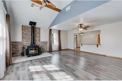 10 NE Circle Drive, Joliet, IL 60433 - Photo 3